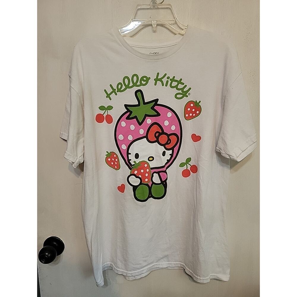 2023 Hello Kitty Ladies Large Tshirt Strawberries